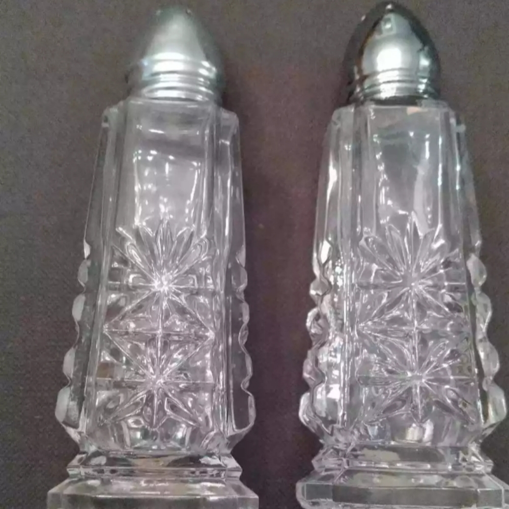 Crystal Salt and Pepper Shakers- Vintage